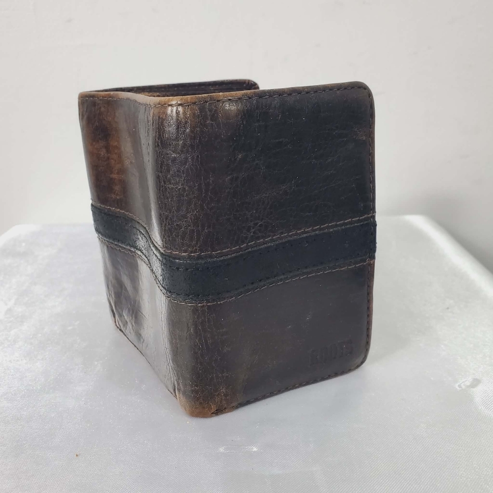 Roots Leather Folding Wallet